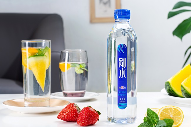 1589627920376007.jpg 520ml 含锶剐水.jpg